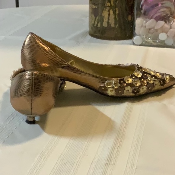 Doll house kiddie heel, leather flower and studs - Picture 3 of 5